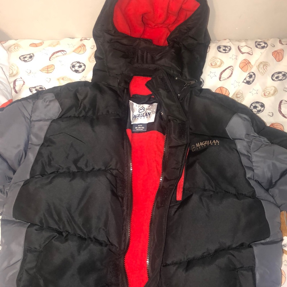 Magellan boys medium jacket with hood